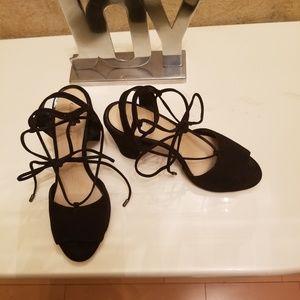 Gianna Bini Black Platform Sandals